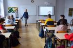 edukatorki z akademii podatkowej podlaskiej KAS prowadzą lekcje w VI LO w białymstoku o podatkach i KAS