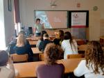 Edukatorki Akademii podatkowej podlaskiej KAS prowadzą lekcje w suwalskich szkołach ponadpodstawowych